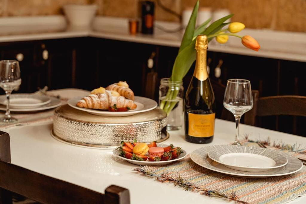 Enchanting 2Bdr Townhouse In Valletta Centre! Eksteriør bilde
