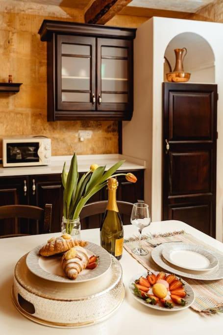 Enchanting 2Bdr Townhouse In Valletta Centre! Eksteriør bilde
