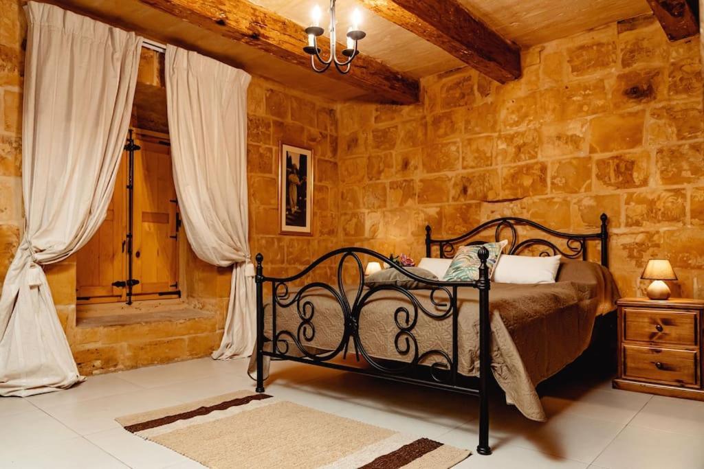 Enchanting 2Bdr Townhouse In Valletta Centre! Eksteriør bilde